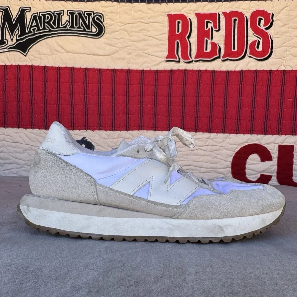 Size‎ W10/M8.5 - New Balance 237 Sneaker White And Gray Retro Classic, GUC